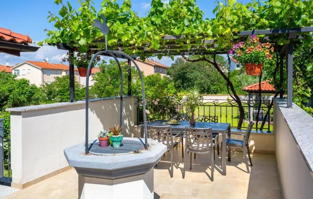 Beautiful Casa Felicita In Malinska Villa